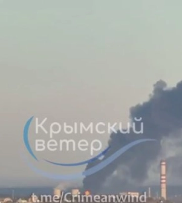 Аксьонов повідомив про влучання БПЛА у Сімферополі: горять паливно-мастильні матеріали