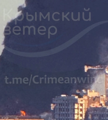 Во временно оккупированном Крыму после атаки дронов горит нефтебаза