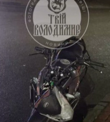 На Волині 16-річна мотоциклістка збила пішохода: обох госпіталізували