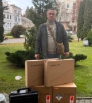 Луцька громада передала військовим сучасне обладнання для фронту