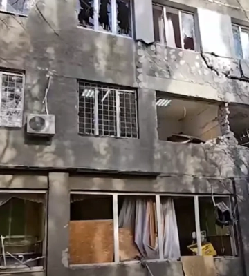 Росіяни вранці атакували заклад охорони здоров’я у Херсоні. Серед постраждалих є дитина