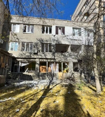 Зеленський: Росія вдарила по дитячій лікарні в Херсоні –  це свідомий удар саме по дітях