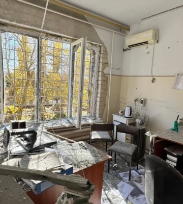 Россияне атаковали детскую больницу в Херсоне: реакция Зеленского