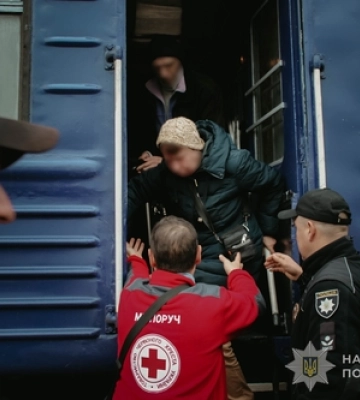 На Волині зустріли евакуаційний потяг з Донеччини
