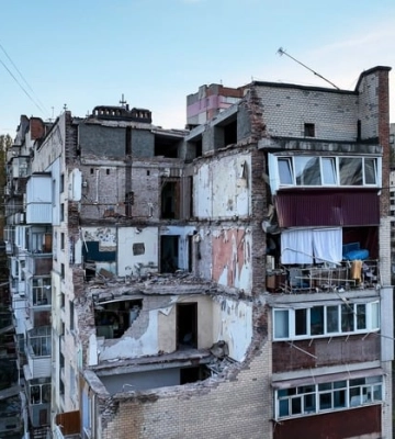 "Без житла і з двома дітьми": у Хмельницькому другий день ліквідовують наслідки вибуху на Тернопільській