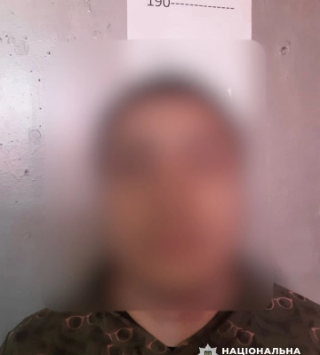 У Кривому Розі повідомлено про підозру молодиками, які побили людину біля магазину