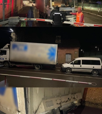 У Рівному водій вантажівки пошкодив шлагбаум і вчинив ДТП на залізничному переїзді