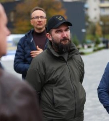 Військовослужбовець, нардеп та екоактивіст Олександр Юрченко підтримав розвиток вітряків на Закарпатті