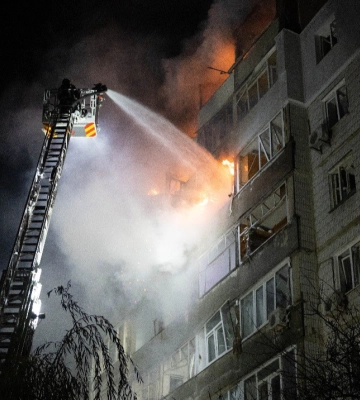 Росіяни атакували БПЛА багатоповерхівку та залізничне депо в Сумах, є постраждалі, серед яких – діти
