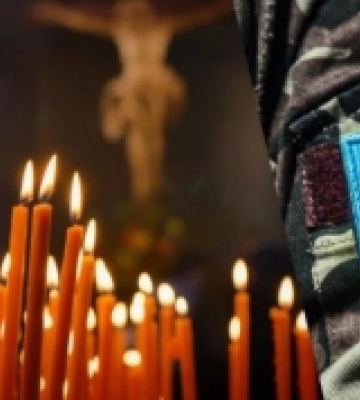 У Миколаєві попрощаються із загиблим захисником Олександром Литвиненком