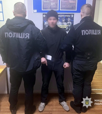 На Чернігівщині поліцейські затримали чоловіка, який нещадно побив літню знайому