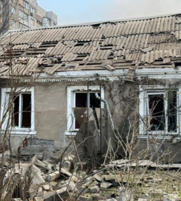 Удар по Херсону: одна погибшая, четверо раненых