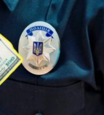 У Нововолинську водія оштрафували за спробу підкупити поліцейських