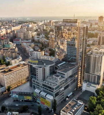 «Через вимушений простій у нас збитки». Ощадбанк з Укрексімбанком закрили Gulliver у центрі Києва — коли відновлять роботу ТРЦ