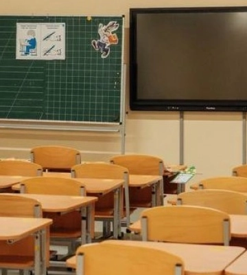 У Києві викрили схему фіктивного працевлаштування чоловіків у ліцеях