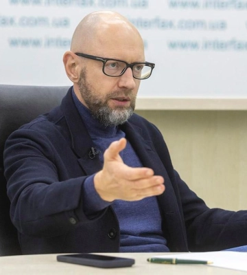 Напруга у стосунках з Польщею не вплине на участь польських компаній у відбудові України – Яценюк
