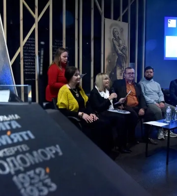 Первая картина о Голодоморе: в Киеве впервые представили после реставрации &quot;Год 1933&quot; Цымбала