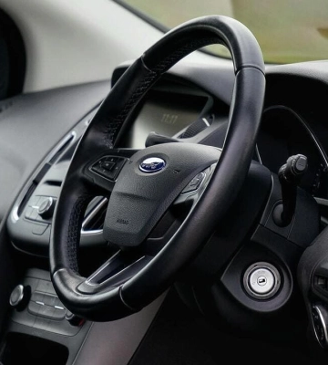 В Херсоне на мину Лепесток наехала машина с семьей