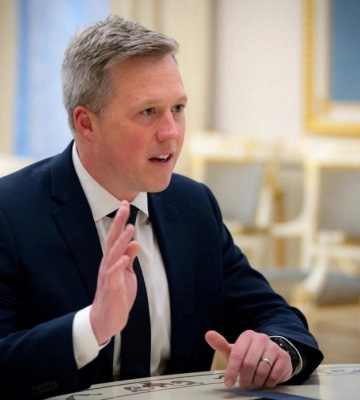Экс-секретарь армии США Дрисколл высоко оценил военные инновации Украины в Киеве