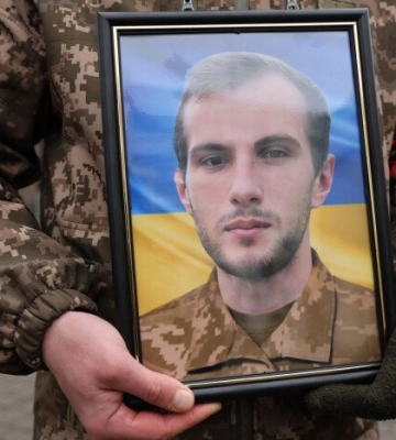 У Луцьку попрощались з Героєм Богданом Чепелою 
