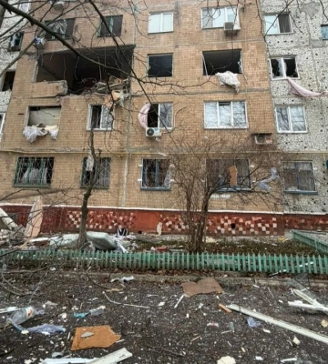 Оккупанты ударили по многоэтажке в Краматорске, есть раненые