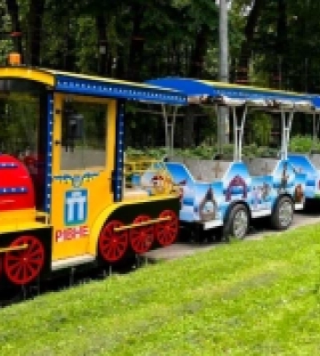 У Рівненському парку Шевченка розпочав роботу потяг Святого Миколая