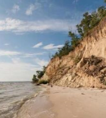 На Кременчуцькому водосховищі планують масштабне берегоукріплення