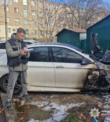 В Одесі чоловік підпалив іномарку сусіда