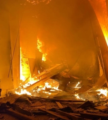 У Краматорську ворожий безпілотник влучив у багатоповерхівку (ФОТО)