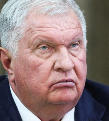 Сечин засекретил данные: прибыль "Роснефти" резко обвалилась