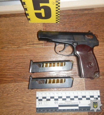 На Вінниччині затримано чоловіка, який під час сварки поранив дружину з пістолету