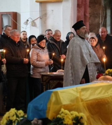 У Луцьку попрощалися з військовослужбовцем Сергієм Ткачем