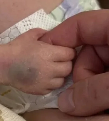 Новонародженого сина жінки, яка загинула під час обстрілу Києва, виписують із лікарні