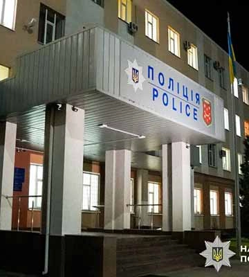 У Полтаві 52-річний чоловік випав з багатоповерхівки