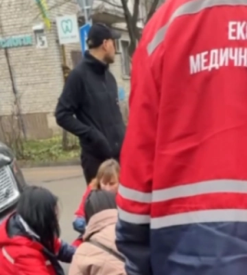 Внаслідок наїзду авто у Львові постраждали двоє школярок