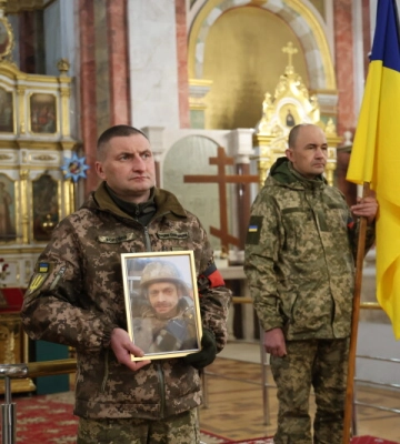 Загинув понад рік тому: у Луцьку попрощалися з Героєм Сергієм Коровіцьким