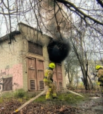 Рятувальники оперативно приборкали пожежу в трансформаторній підстанції Рівного