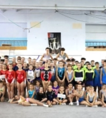 У Миколаєві стартували національні змагання зі стрибків на акробатичній доріжці