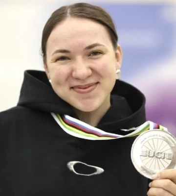 Чемпіонка світу з велоспорту росіянка Бурлакова потрапила до бази «Миротворця»