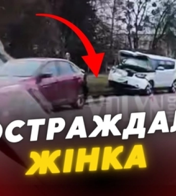 У Луцьку на Дубнівській – серйозна аварія: водій влетів у припарковане авто (відео)