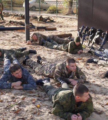 На окупованій Луганщині, судячи з заяви гауляйтера, найбільше втягнули підлітків у підготовку до війни
