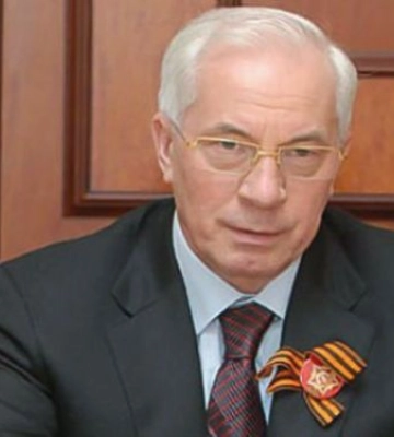 Експрем’єра Азарова заочно засуджено до 15 років ув’язнення