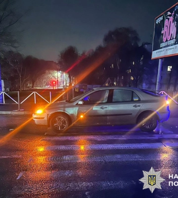 У Хмельницькому легковик зніс людину з пішохідного переходу - розпочато розслідування