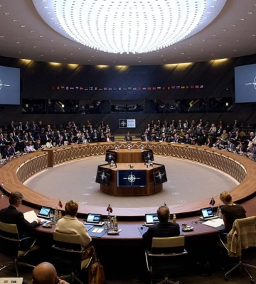 Зустріч НАТО про Україну, Орбану заборонять газ з Росії, ЄС шукає допомогу на 2 роки: новини дня