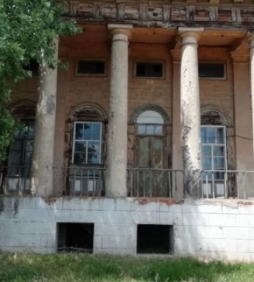 На Харківщині суд ухвалив передати у комунальну власність будинок XVIII століття, де гостював Сковорода