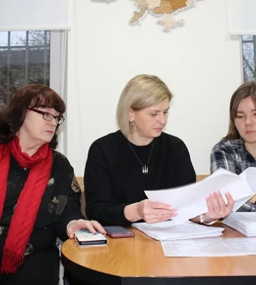 Майже півсотні Захисників України отримали від Рівненської громади фінансову допомогу