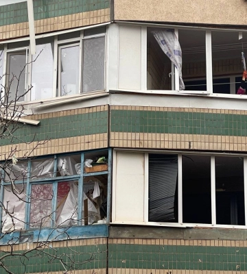 Удари по Дніпропетровщині: у Кривому Розі вже 6 постраждалих. Росіяни атакували Нікопольщину та Синельниківщину. ФОТОрепортаж