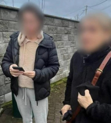 У Рівному у двох жінок патрульні виявили речовини, схожі на наркотичні