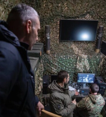 Кличко передав від громади Києва ще понад 10 тисяч дронів різного типу бійцям  3 армійського корпусу