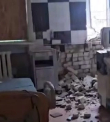 В Херсоні російські окупанти розстріляли перинатальний центр з артилерії